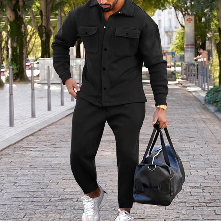 Men's leisure suit made of soft fleece with practical pockets Lisslune