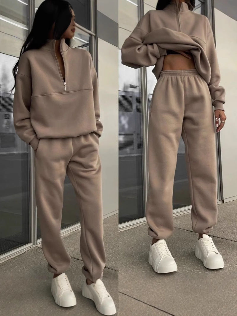 Women's sweatshirt and jogging pants set with modern stand-up collar Lisslune