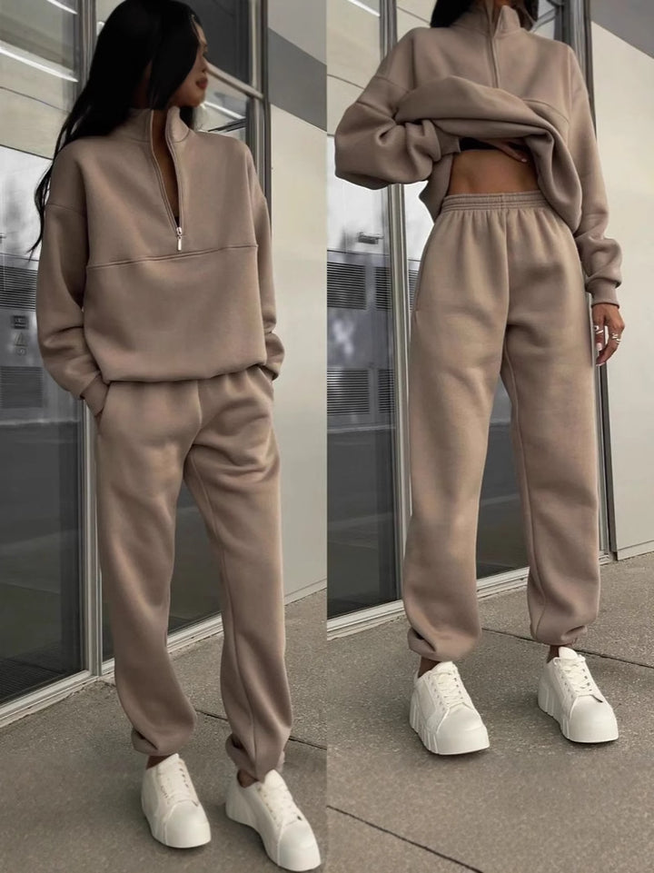 Women's sweatshirt and jogging pants set with modern stand-up collar Lisslune