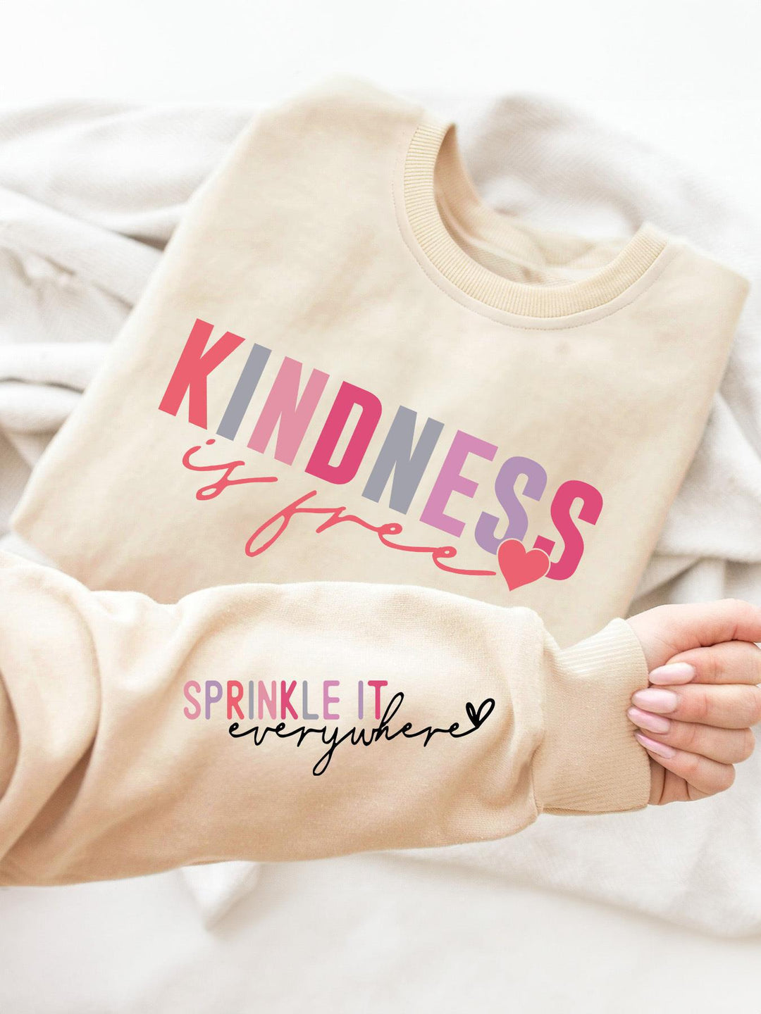 Women’s sweatshirt with inspirational lettering and comfortable fit Lisslune