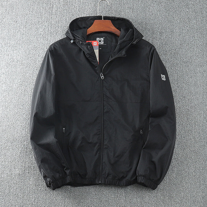 Men's lightweight windbreaker with adjustable hood collar and breathable inserts Lisslune