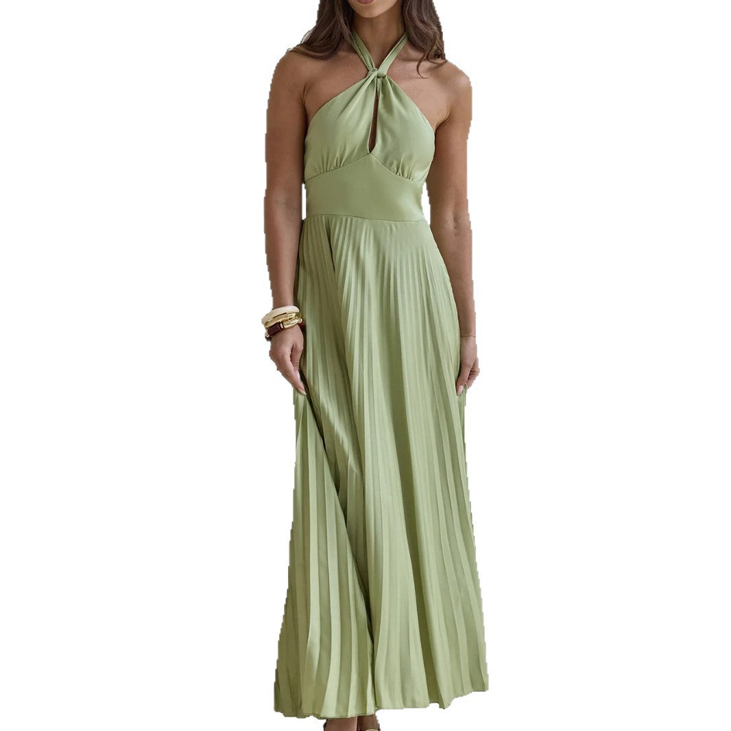 Women's maxi dress with elegant halter design and pleated skirt