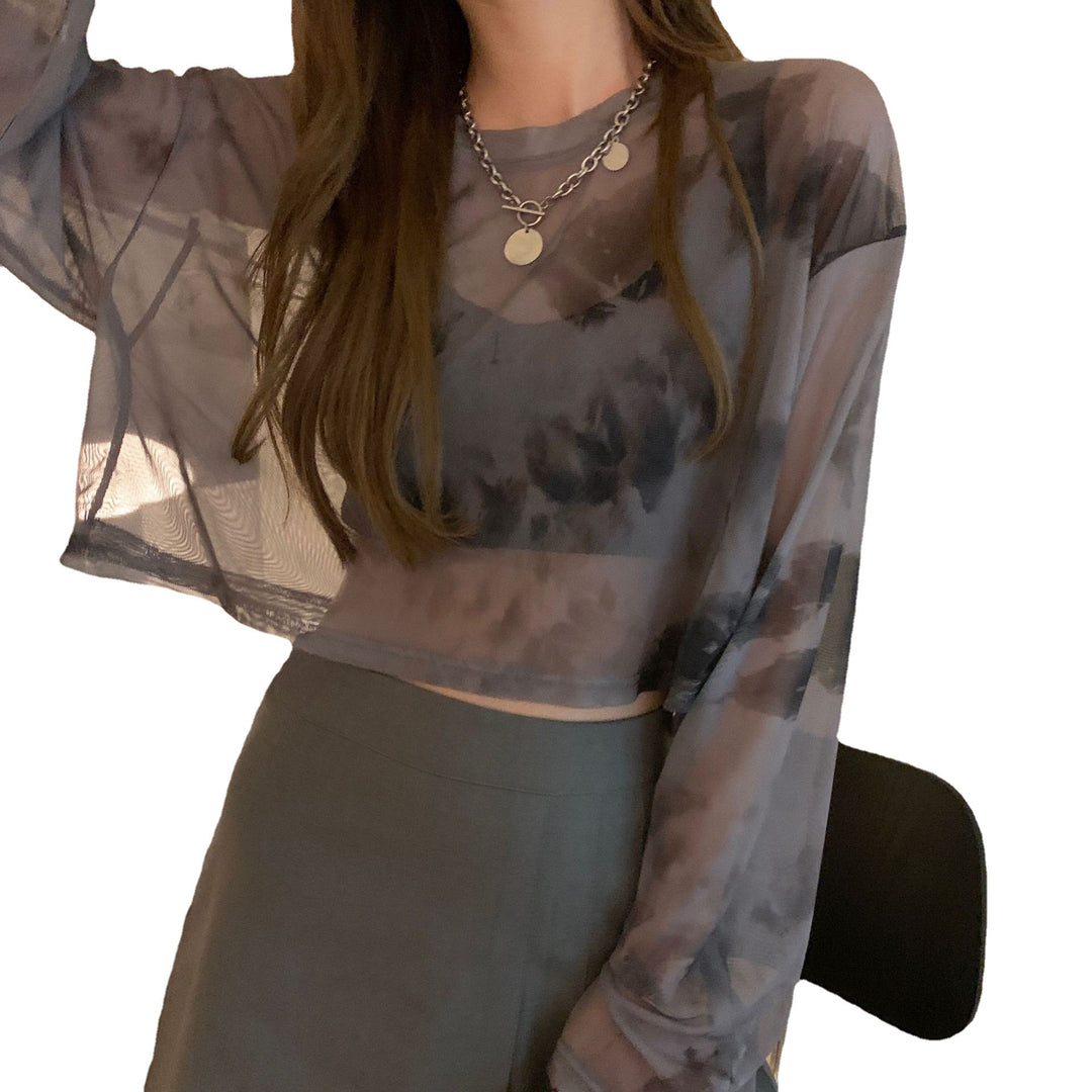 Women's cropped sweatshirt in modern batik design with wide sleeves and round neckline Lisslune