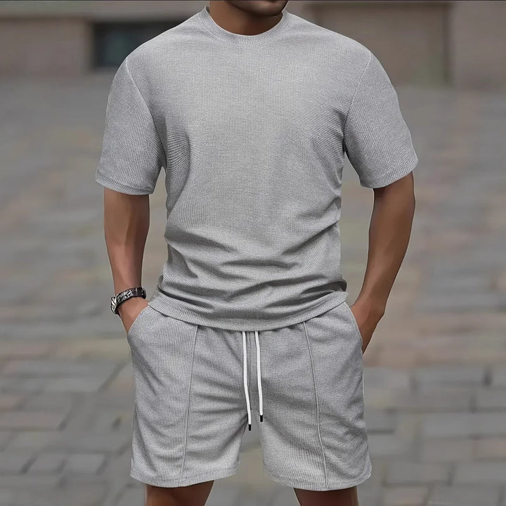Men's comfortable leisure set with high-quality T-shirt and shorts Lisslune