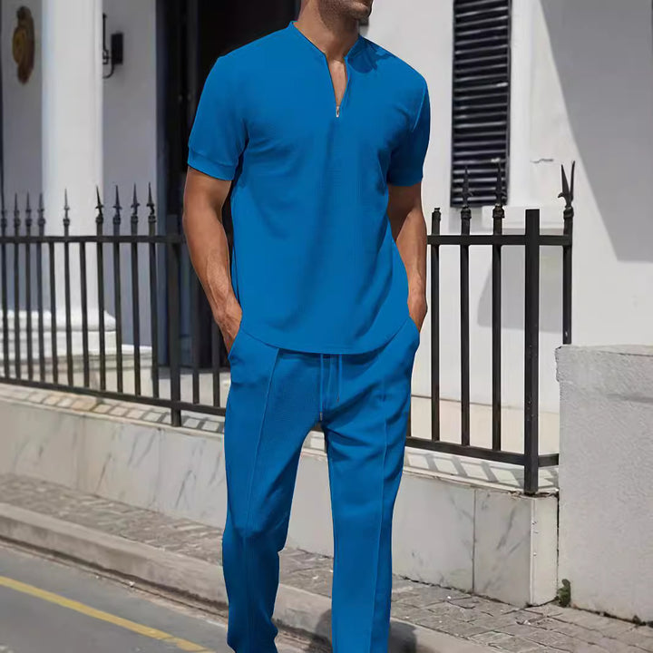 Men's sporty two-piece outfit with modern zipper and breathable materials Lisslune