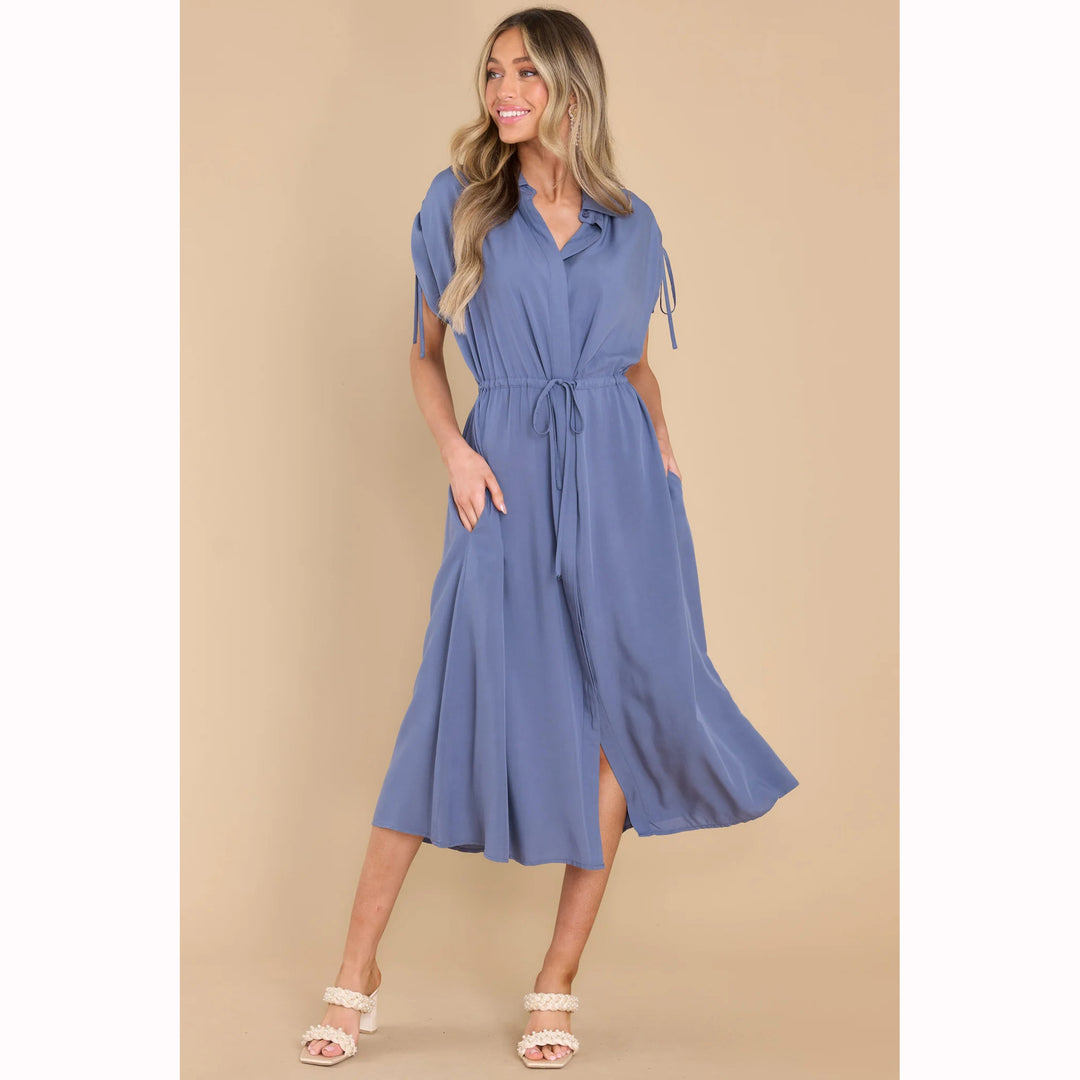 Women's shirt dress with elastic waistband and airy fit