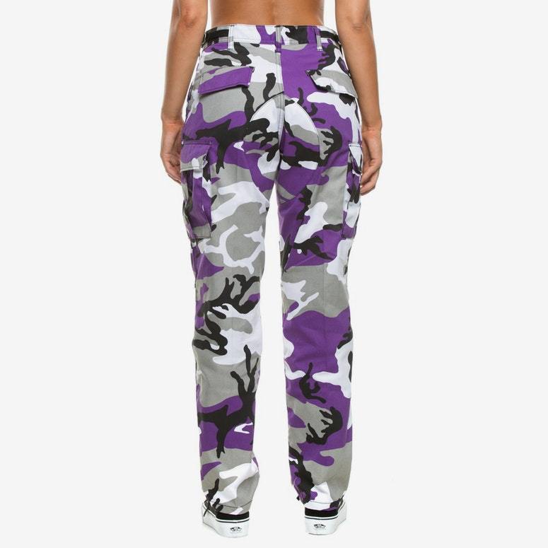 Men's cargo pants in modern camouflage design with numerous pockets Lisslune