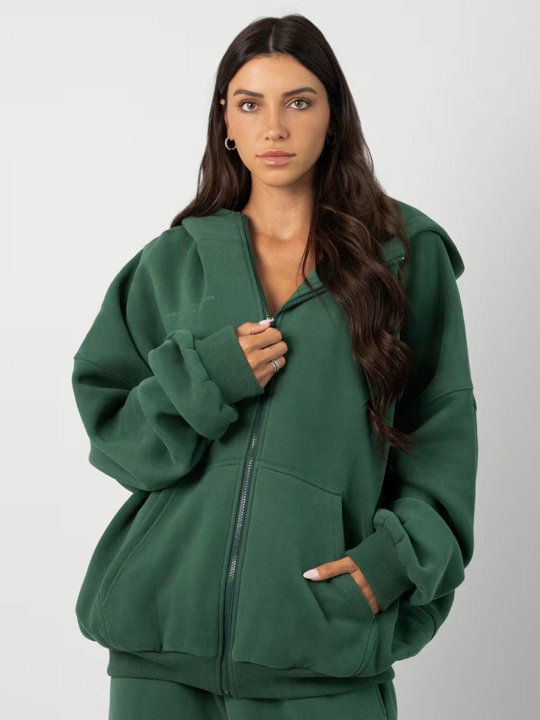 Ladies sporty fleece suit with high collar and practical pockets Lisslune