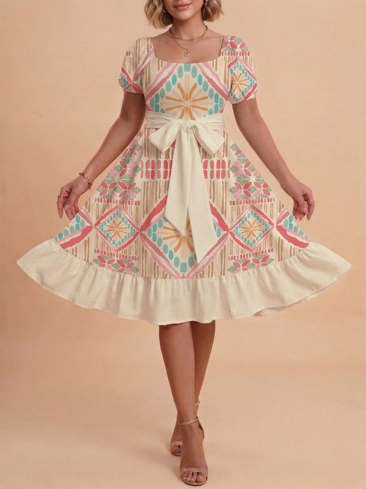 Women's dress with tailored fit and playful floral pattern Lisslune