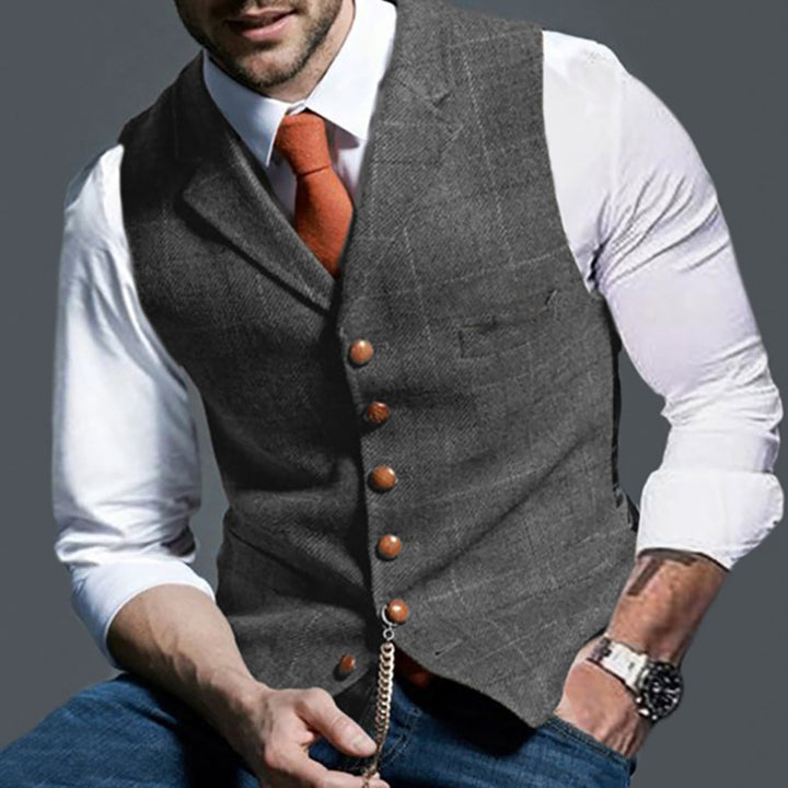 Men's vest made of high-quality linen fabric with individual wooden buttons Lisslune