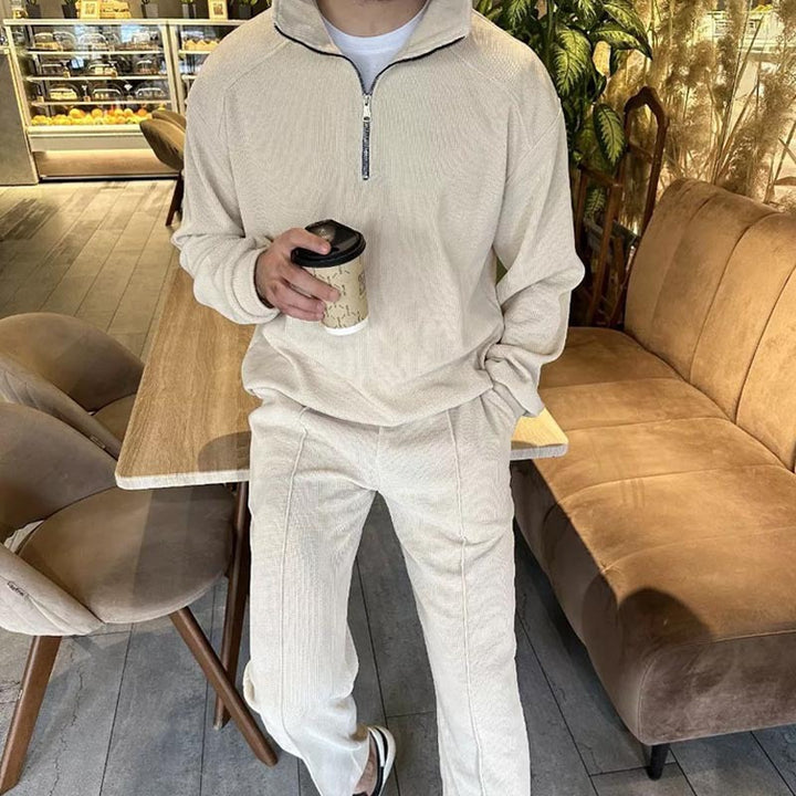 Men's lounge set consisting of a high-quality zipper sweater and comfortable joggers Lisslune