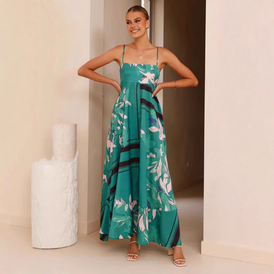 Women's maxi dress with floral motif and flowing fit Lune London