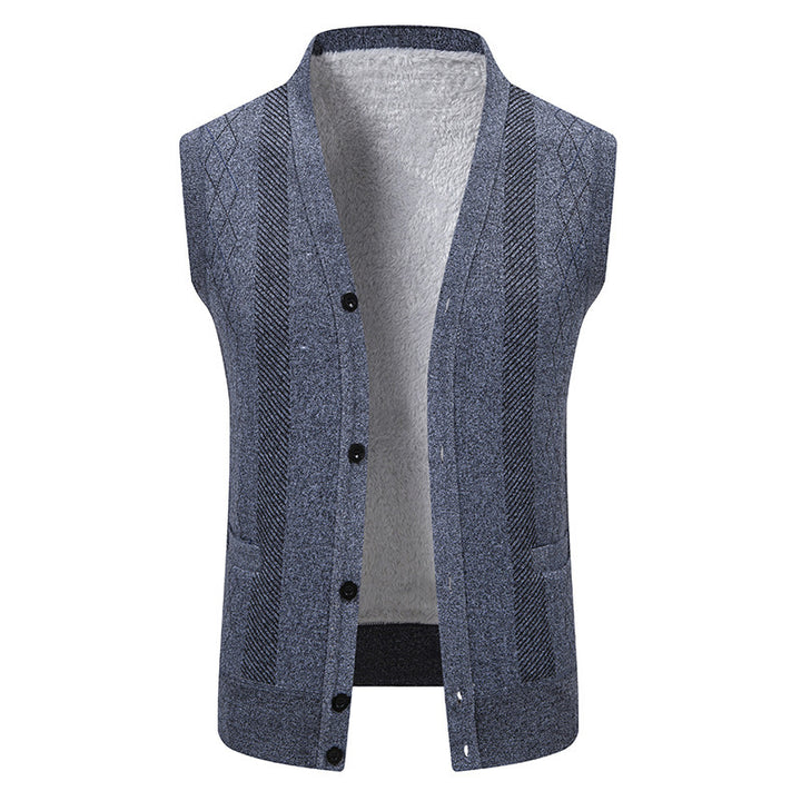 Men's cardigan with classic V-neck and fine cable pattern Lisslune