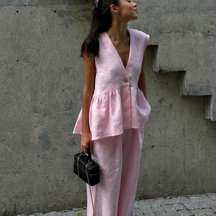 Women's airy jumpsuit with V-neckline and flowy cut Lisslune