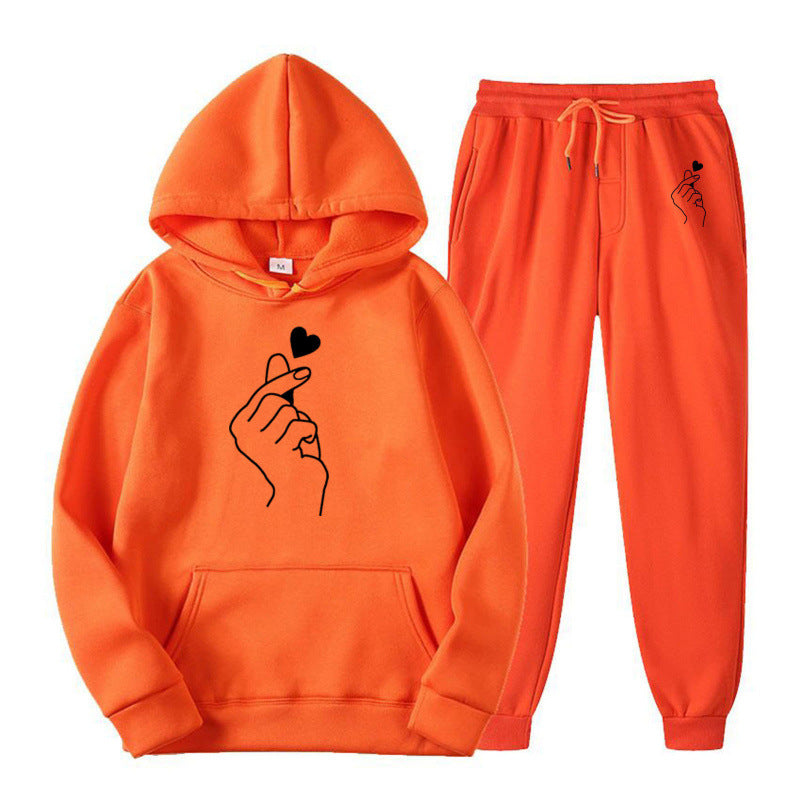 Women's tracksuit with creative heart motif and comfortable fit Lisslune