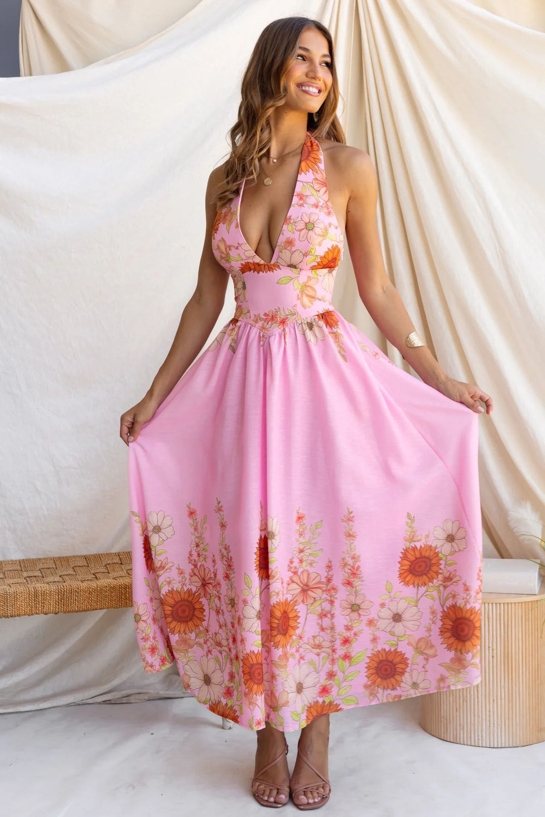 Women's maxi dress with deep V-neck and floral print Lune London