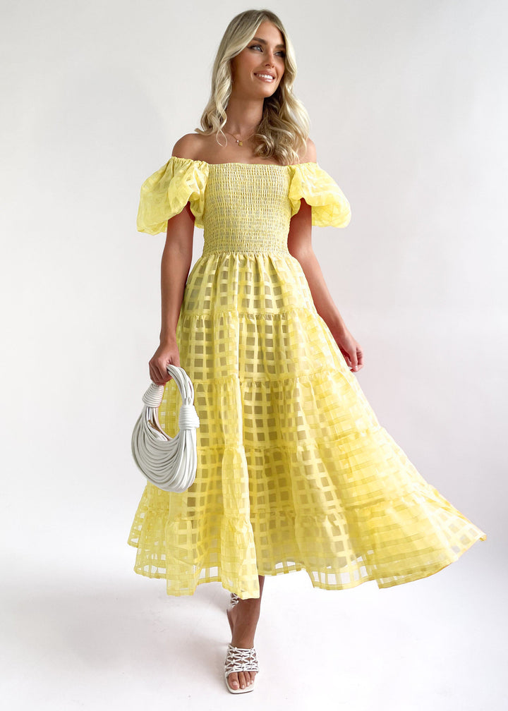 Ladies Airy Maxi Dress with Flowing Skirt and Voluminous Puff Sleeves
