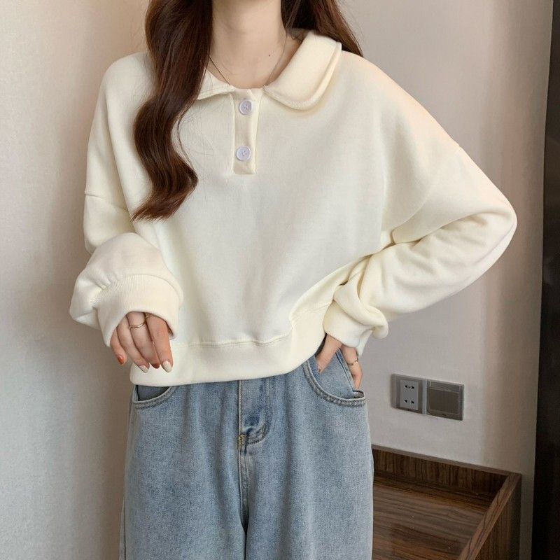 Women's short sleeve sweatshirt with fashionable collar and decorative buttons