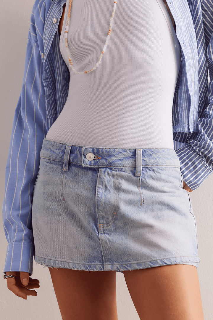 Women's denim mini skirt with frayed hem and casual fit Lisslune