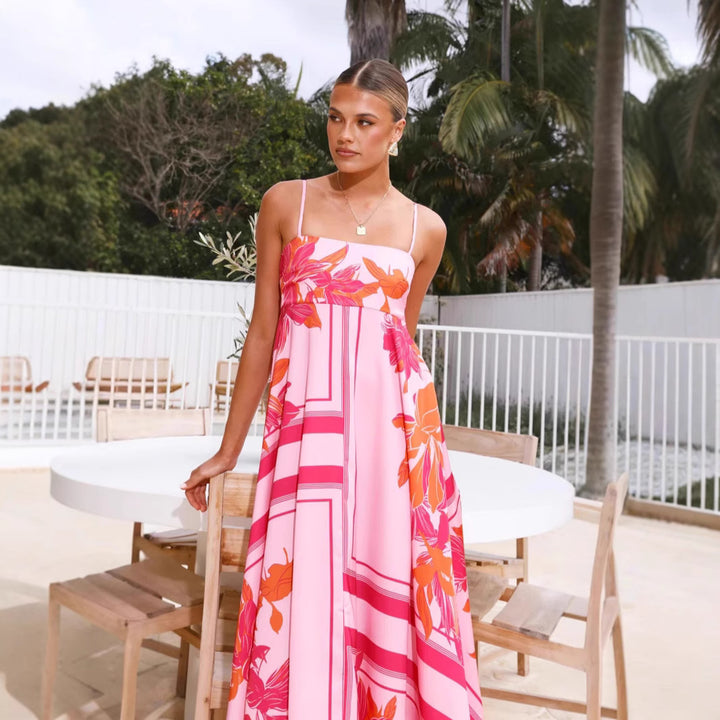 Women's maxi dress with floral motif and flowing fit Lune London