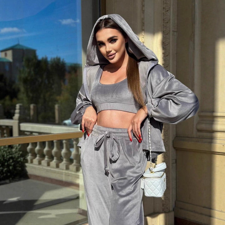 Women’s stylish velour loungewear set with hood Lisslune