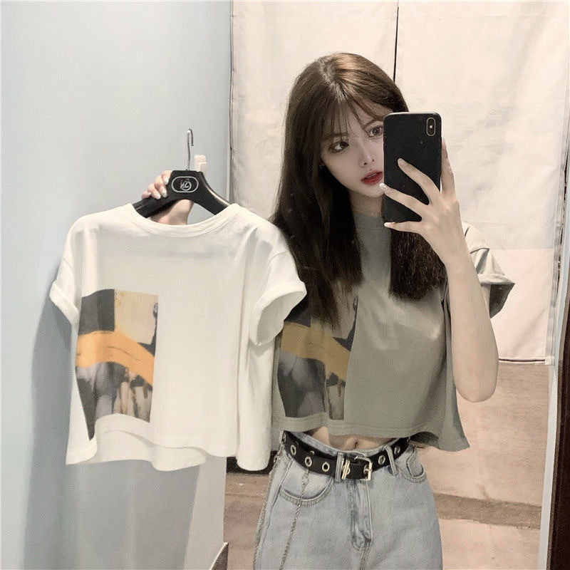 Women’s Crop T-Shirt with Creative Graphic Print Lisslune