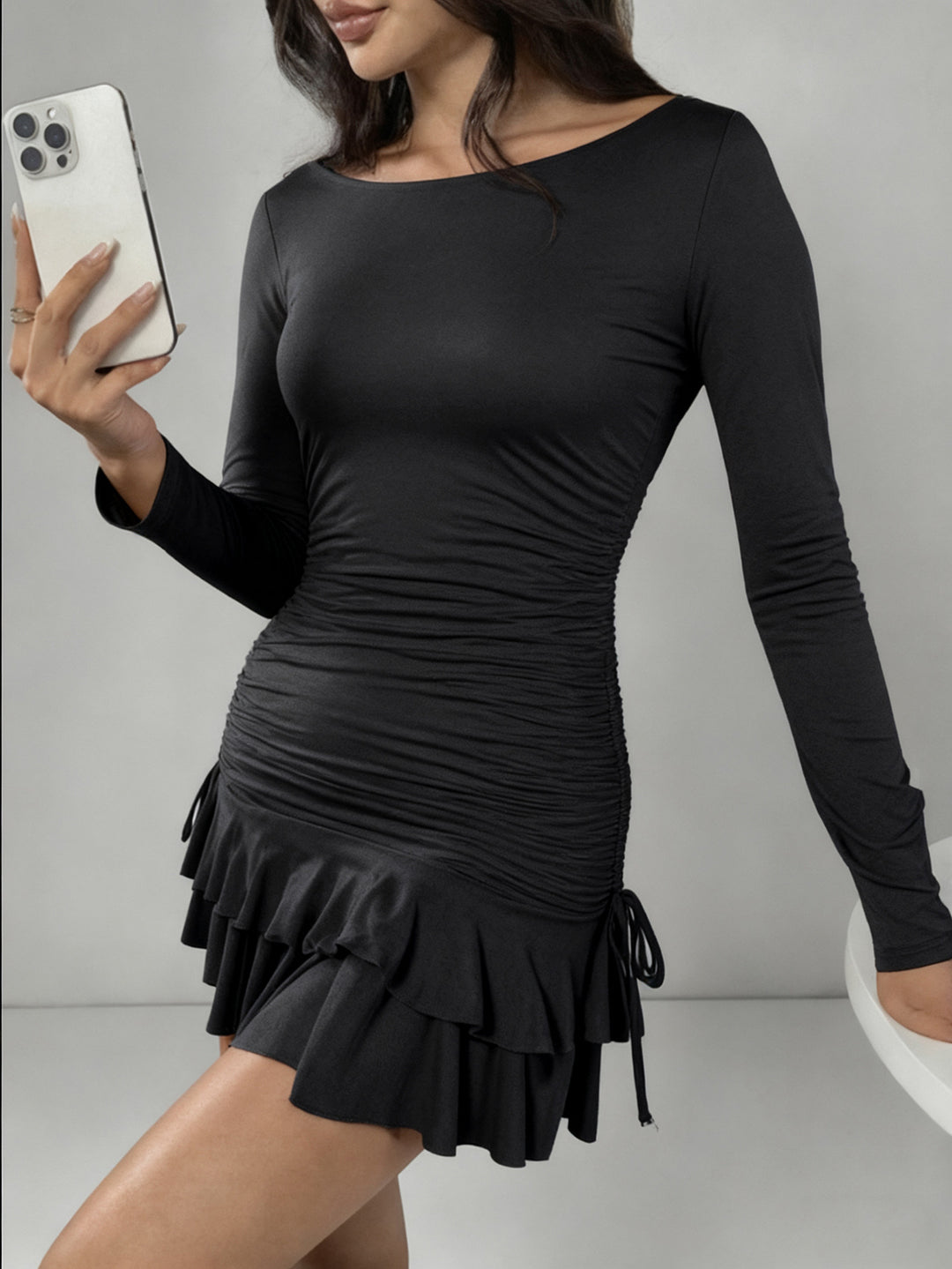 Damen Figurbetontes Minikleid mit Rüschendetails und seitlichen Bindebändern Lisslune