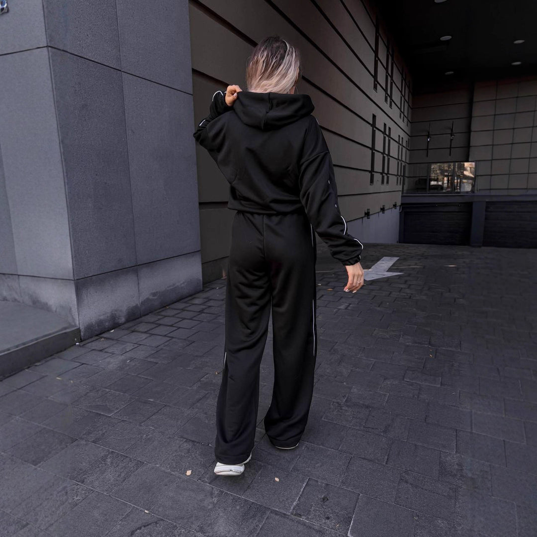 Women's sporty loungewear set with hood and wide pants Lisslune