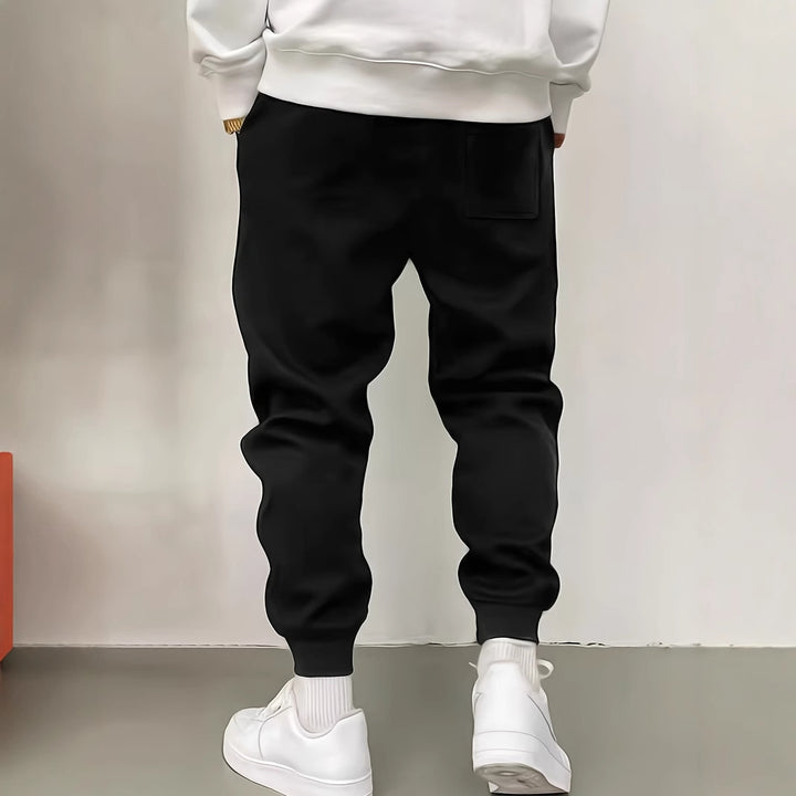 Men's sporty jogging pants with innovative pockets Lisslune