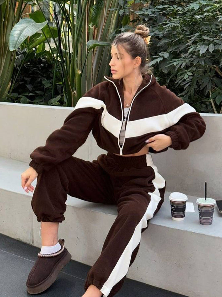 Women's sporty fleece tracksuit with stand-up collar and side stripes Lisslune