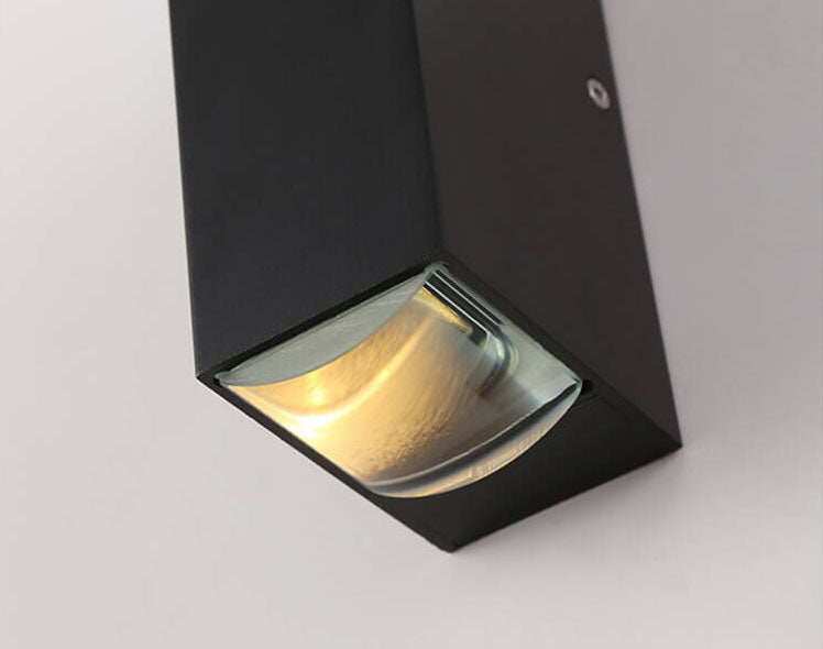 Lisslune | Modern waterproof rectangular LED wall light for outdoor use