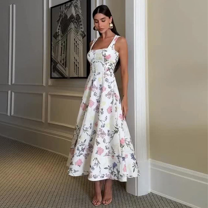 Ladies maxi dress with square neckline and delicate floral pattern Lisslune