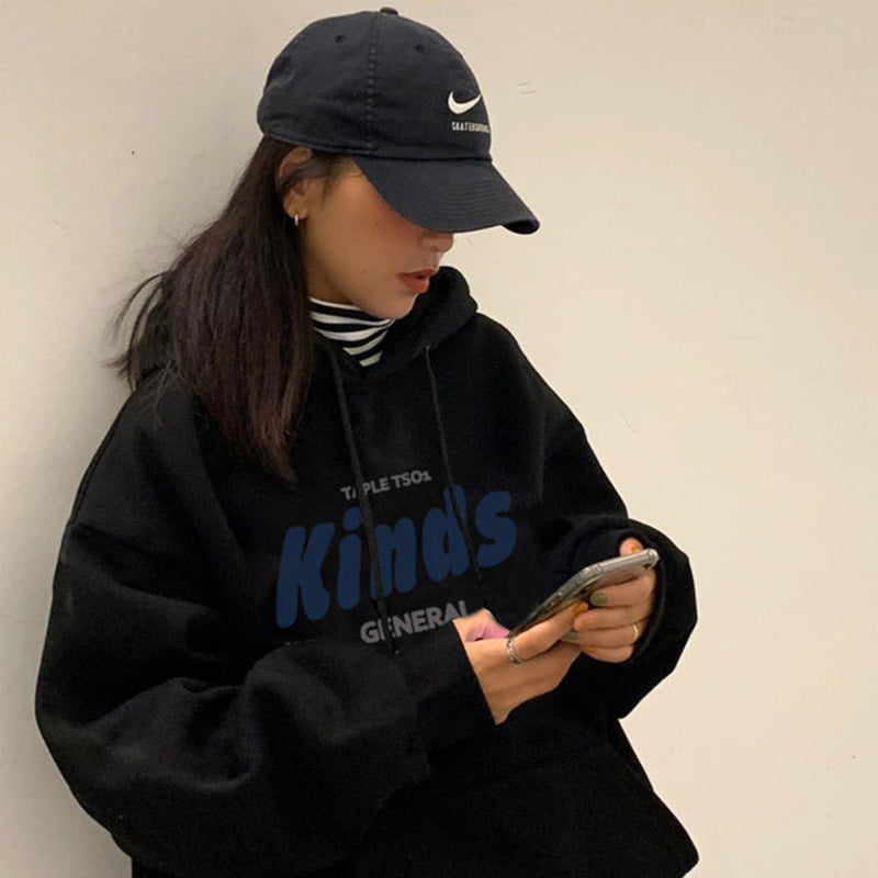 Women's hoodie with casual fit and modern lettering Lisslune