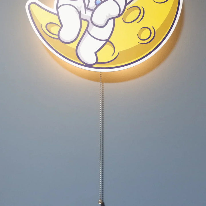 Lisslune | AstroLight - Astronaut Wall Light with a Magical Touch