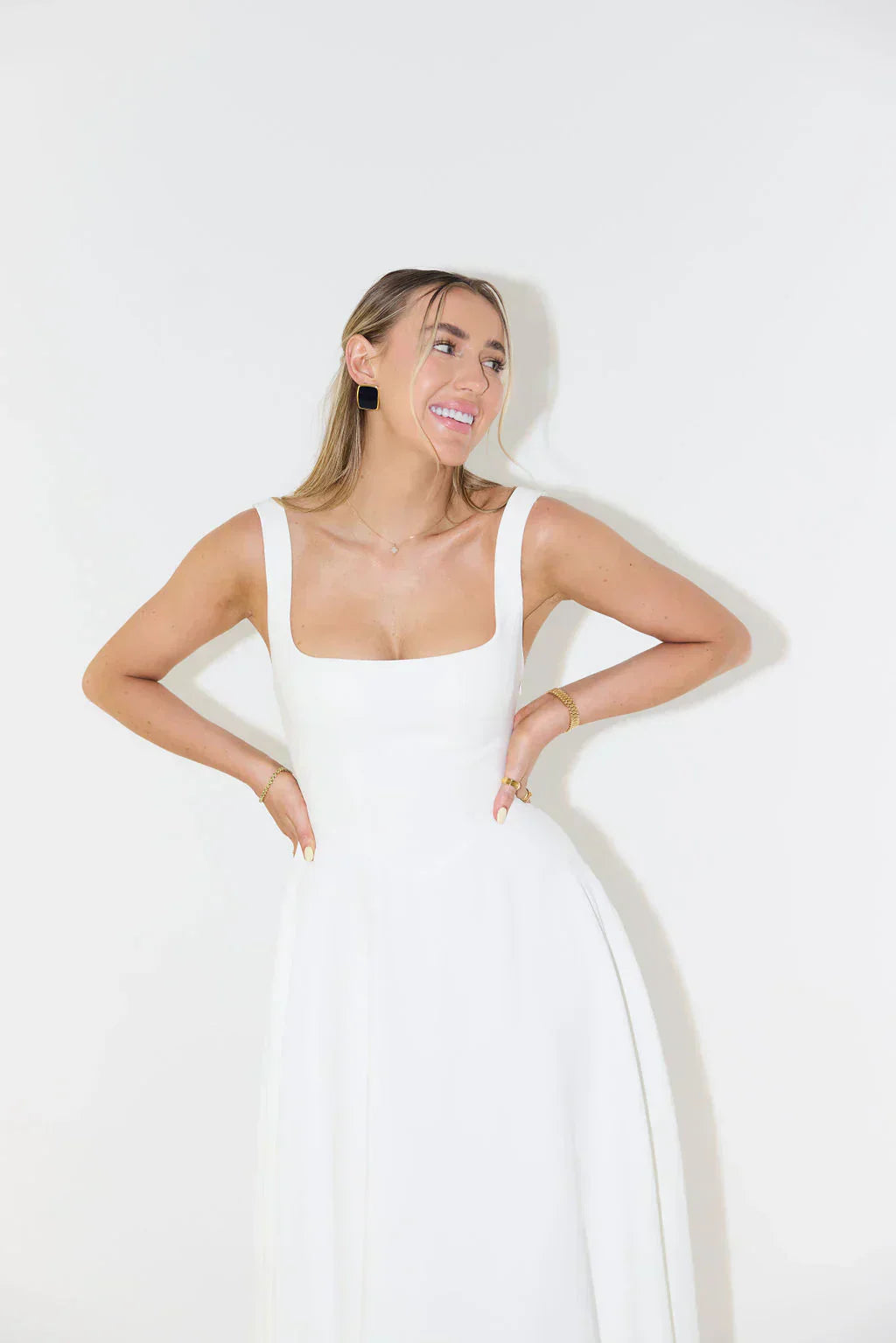 Lisslune | Midi Dress with High Waist and Square Neckline