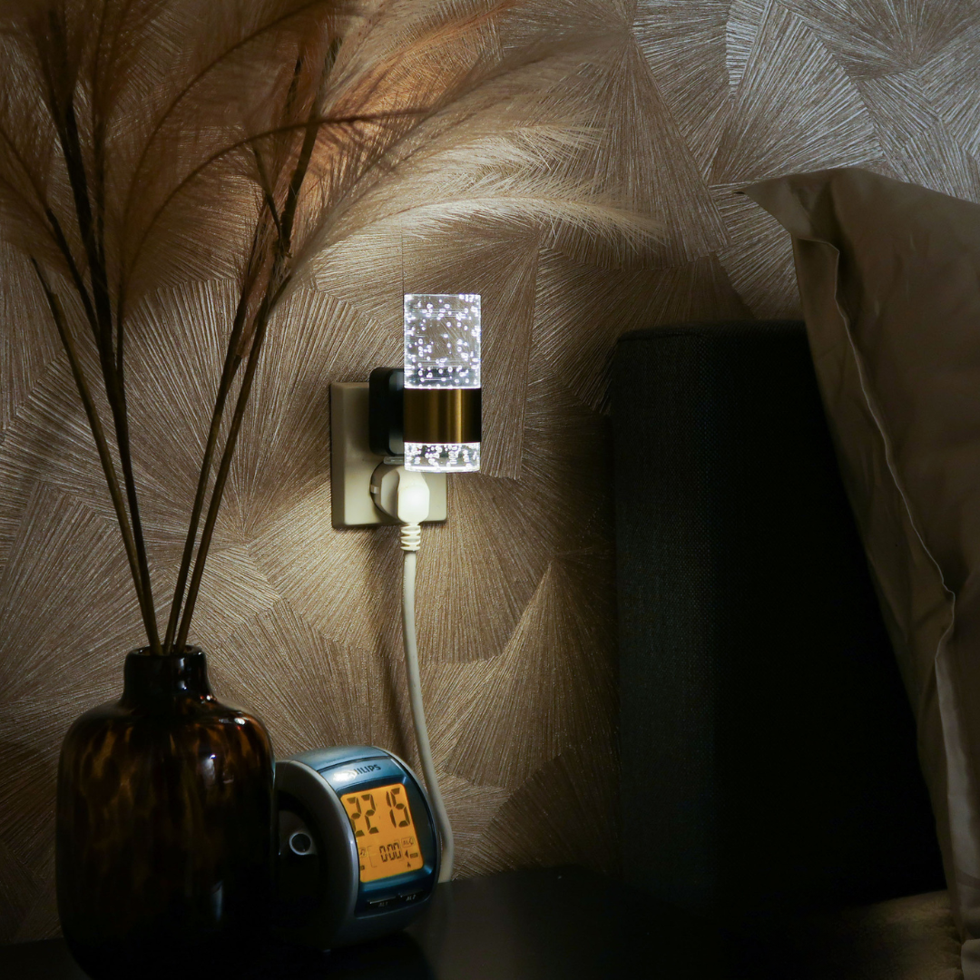 Lisslune | LumiKristall Plug-in Wall Lamp with Light Sensor