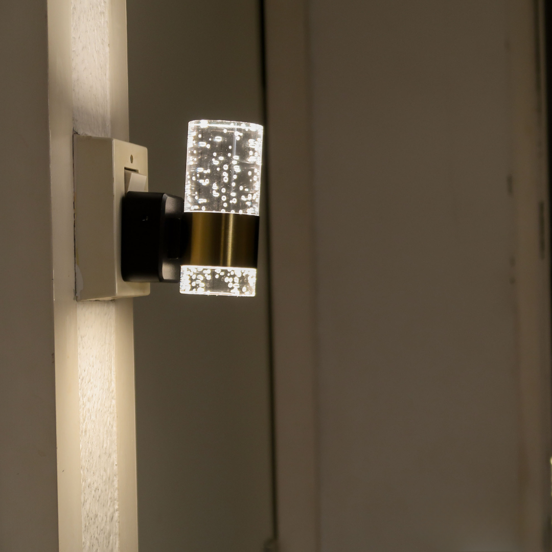 Lisslune | LumiKristall Plug-in Wall Lamp with Light Sensor