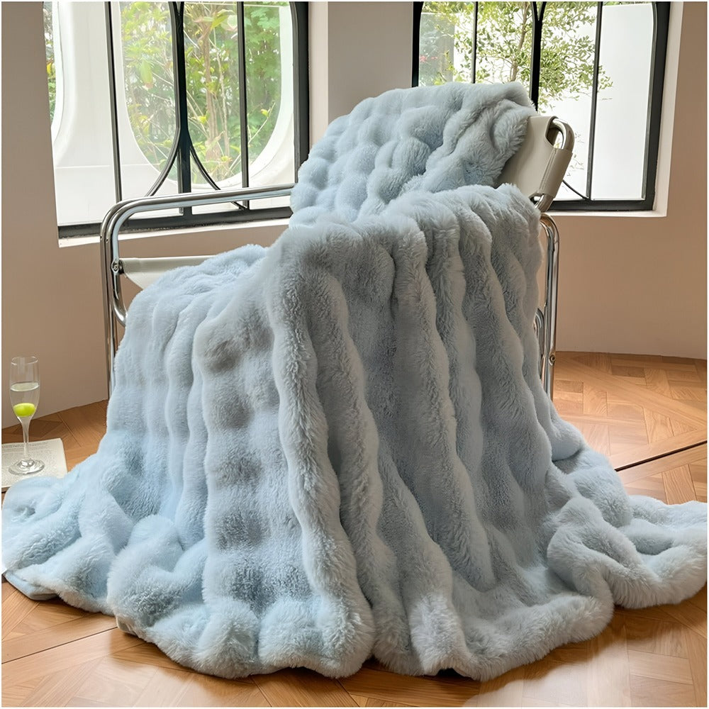 Lisslune | Fluffy Synthetic Fur Travel Blanket – Soft and Washable Fleece Blanket