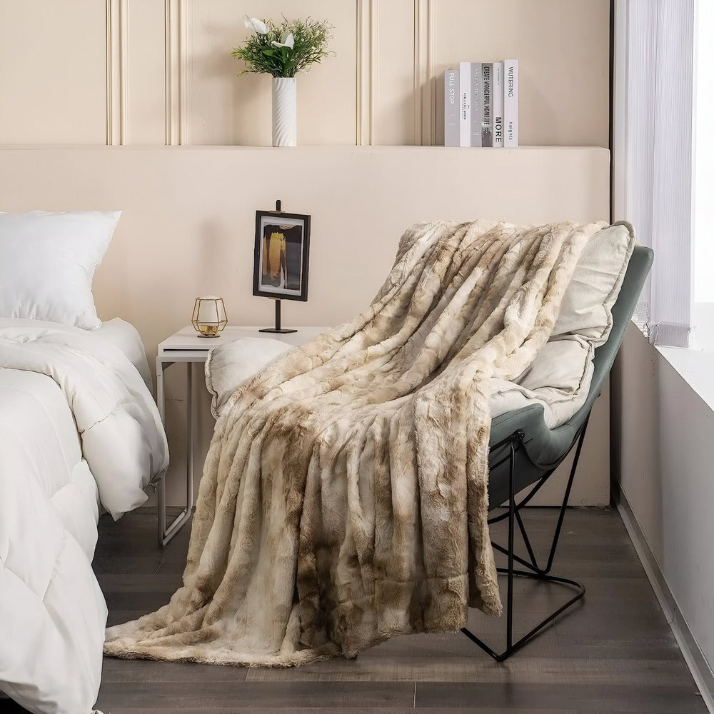 Lisslune | Soft Velour Winter Blanket – Warm Coral Fleece Blanket in Batik Style