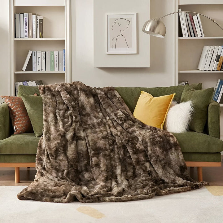 Lisslune | Soft Velour Winter Blanket – Warm Coral Fleece Blanket in Batik Style
