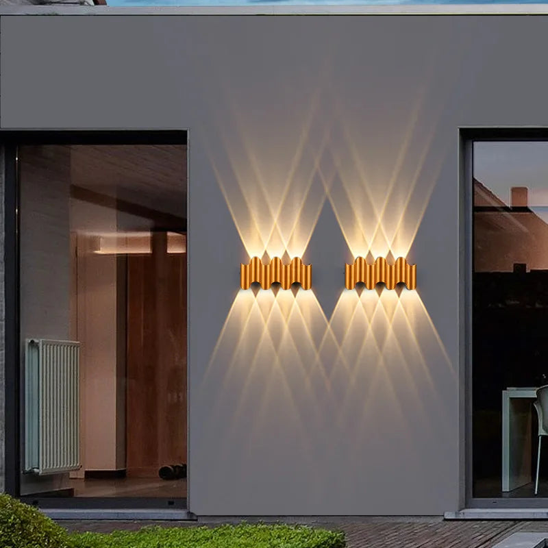 Lisslune | VeraGlow - Modern and elegant wall lamp