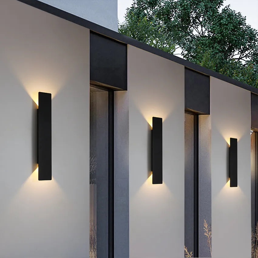 Lisslune | Weatherproof Aluminum Wall Light for Outdoor with LED Light - IP65, Easy Installation and Durable Design