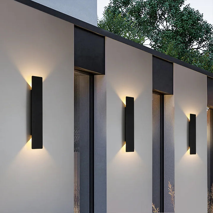 Lisslune | Weatherproof Aluminum Wall Light for Outdoor with LED Light - IP65, Easy Installation and Durable Design