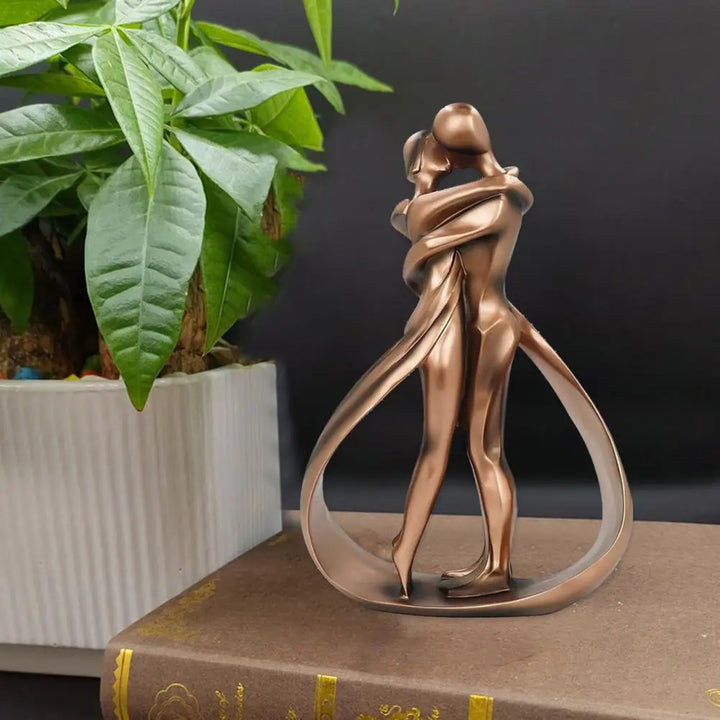 Lisslune | Modern Couple Sculpture – Symbol of Connection