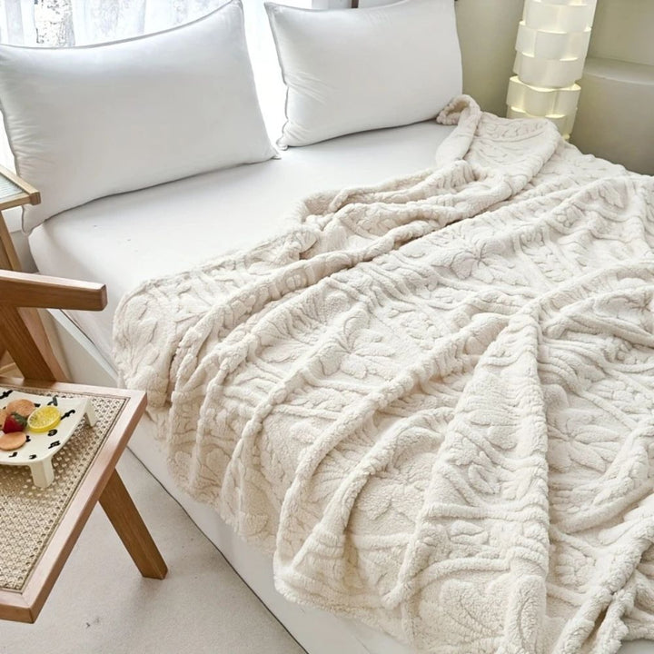 Lisslune | Paris Weave Jacquard Fleece Blanket