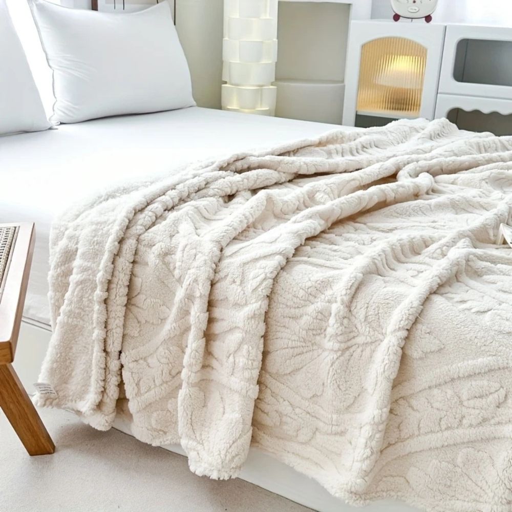 Lisslune | Paris Weave Jacquard Fleece Blanket
