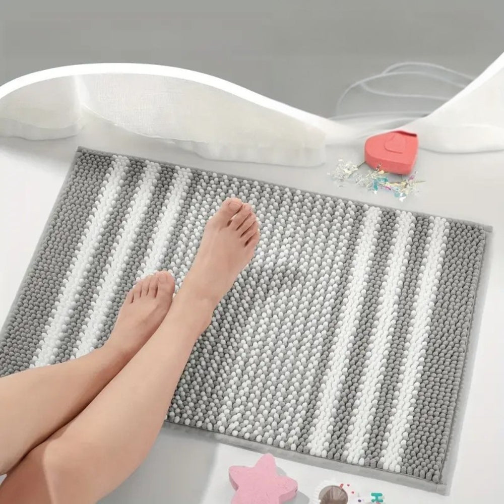 Lisslune | Pebble-Knit Striped Chenille Bath Mat
