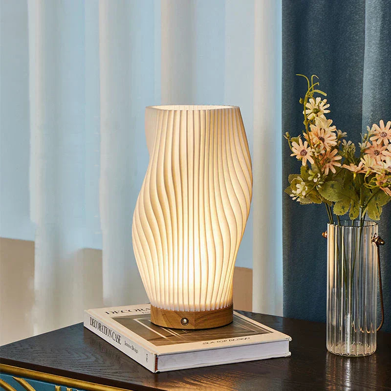 Lisslune | VelaLume - Reliable table lamp with wavy shade design