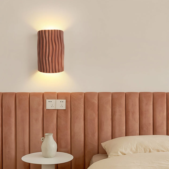 Lisslune | NordicLuxe – Resin Wall Light with Warm and Inviting Glow
