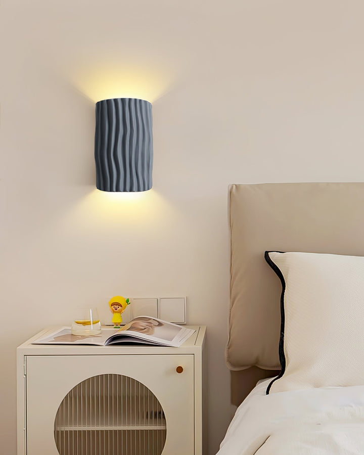 Lisslune | NordicLuxe – Resin Wall Light with Warm and Inviting Glow